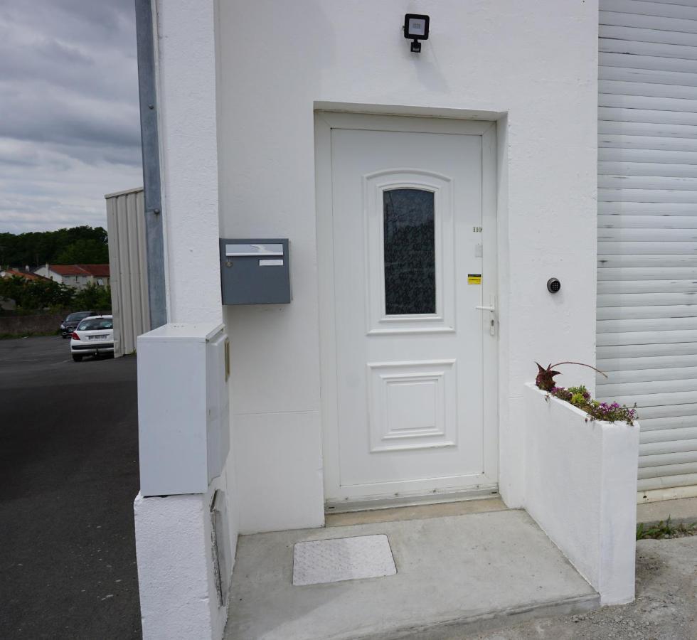 Appart Cosy 4 Personnes Avec Terrasse La Roche-sur-Yon Exterior foto